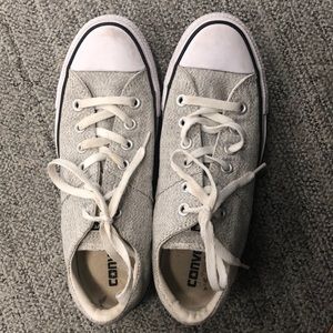 Women’s converse shoes. Size 8